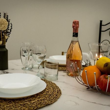 Bien-Etre Exclusive Apartment Taranto Exteriör bild