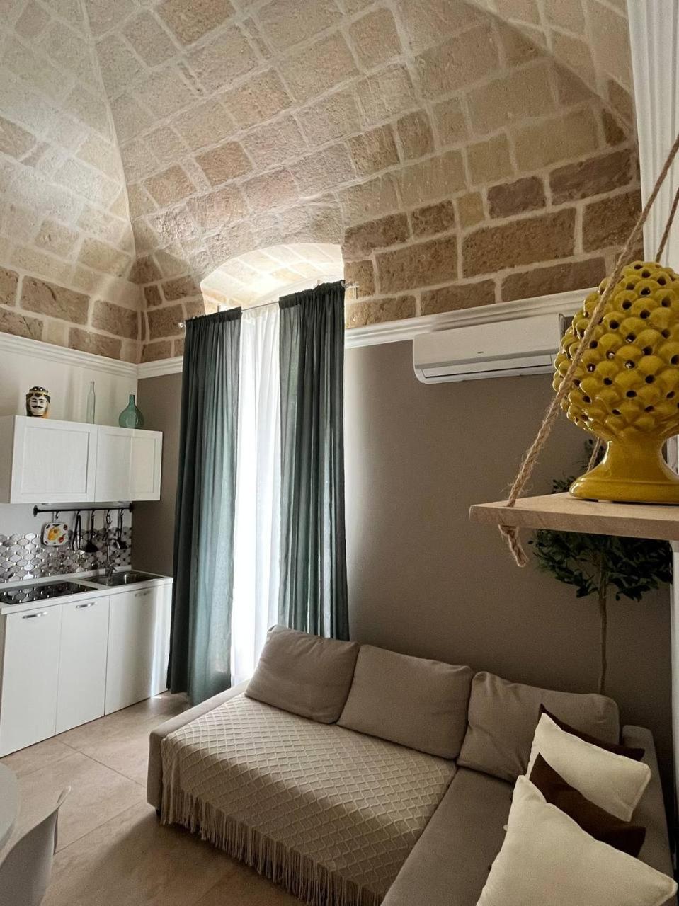 Bien-Etre Exclusive Apartment Taranto Exteriör bild